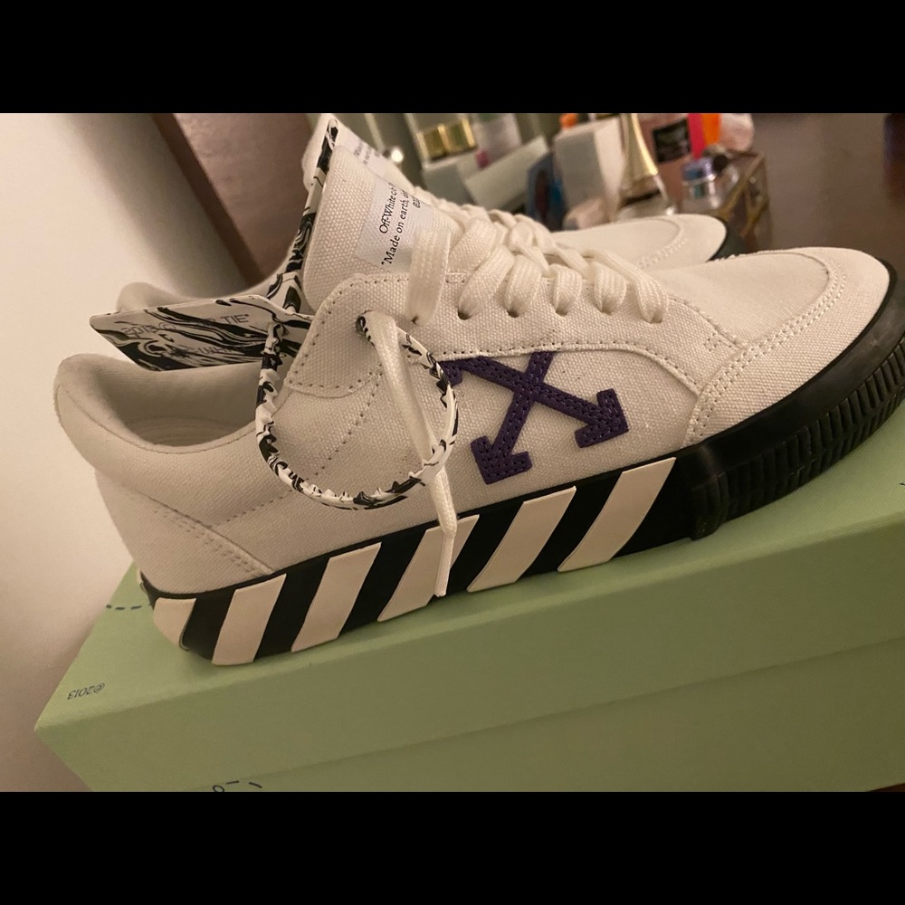 Off-White White & Purple Vulcanized Low Sneakers